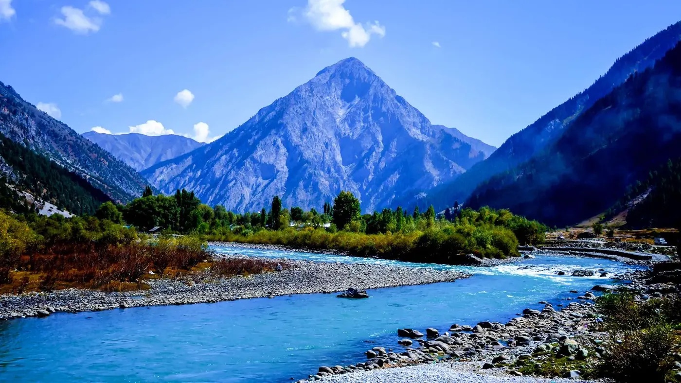 Offbeat northern Kashmir in the Gurez Valley