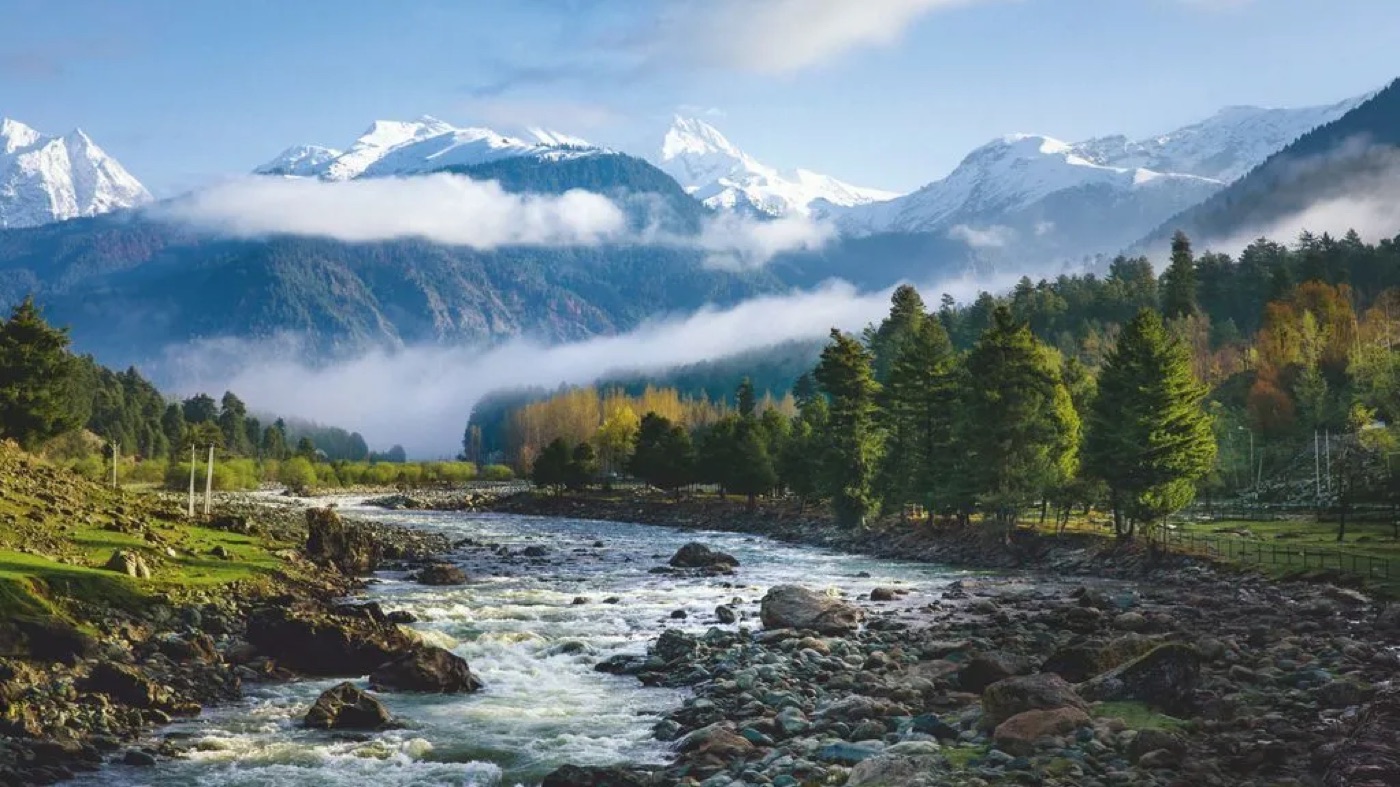 The Betaab and Aru valleys around Pahalgam